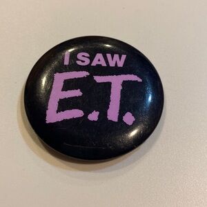 Vintage I Saw E.T 1982 pin